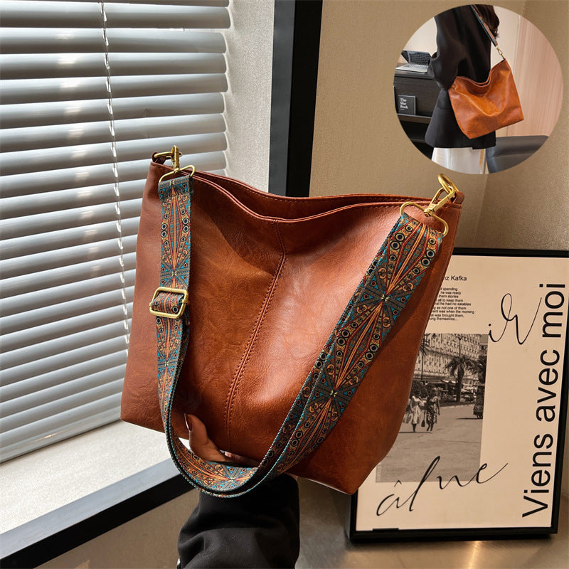 Retro Bucket Bag with Wide Shoulder Strap for Commuting