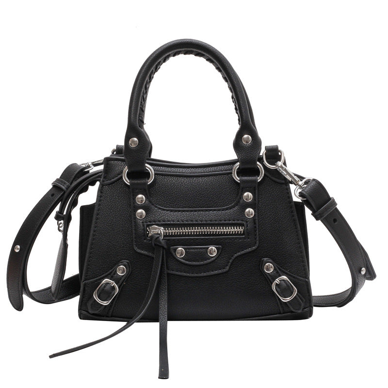 2023 Women's Vintage Studded Shoulder Handbag