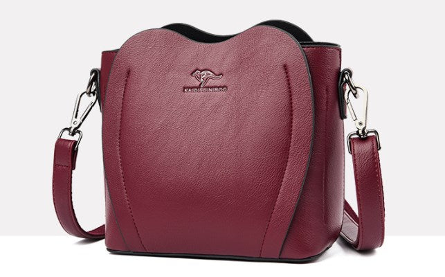 Fashionable Women's Heart-Shaped Shoulder Bucket Bag
