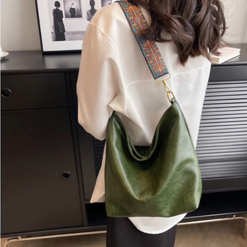 Retro Bucket Bag with Wide Shoulder Strap for Commuting